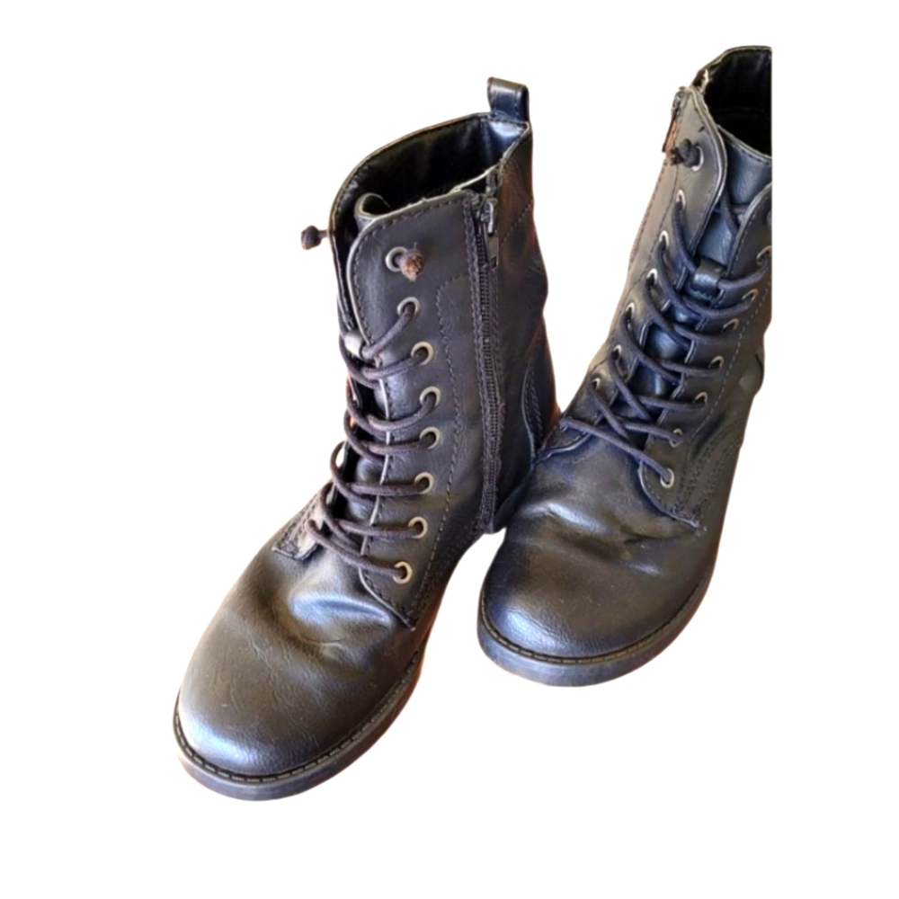 Black lace-up boots in front and zipper sides